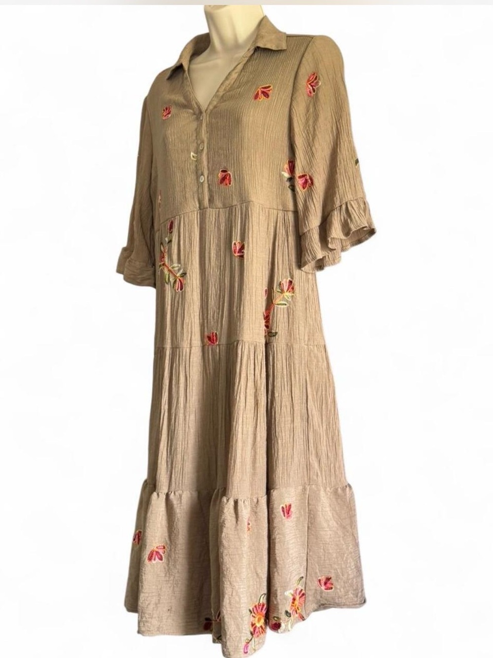 Fig & Flower Embroidered Tiered Boho Midi Dress Taupe Floral Cottagecore M